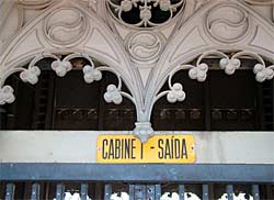 Detail am Aufzug